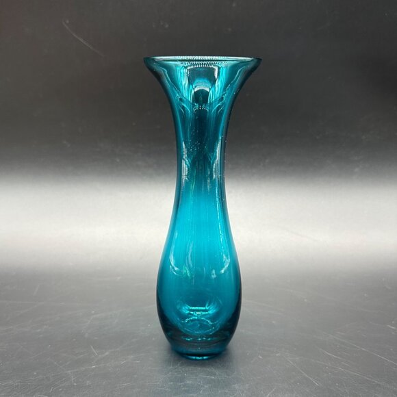 Turquoise Blue Bud Vase Blown Glass Handmade Floral Decorative Centerpiece - Picture 2 of 7